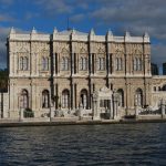 Dolmabahçe_Palace_from_the_sea