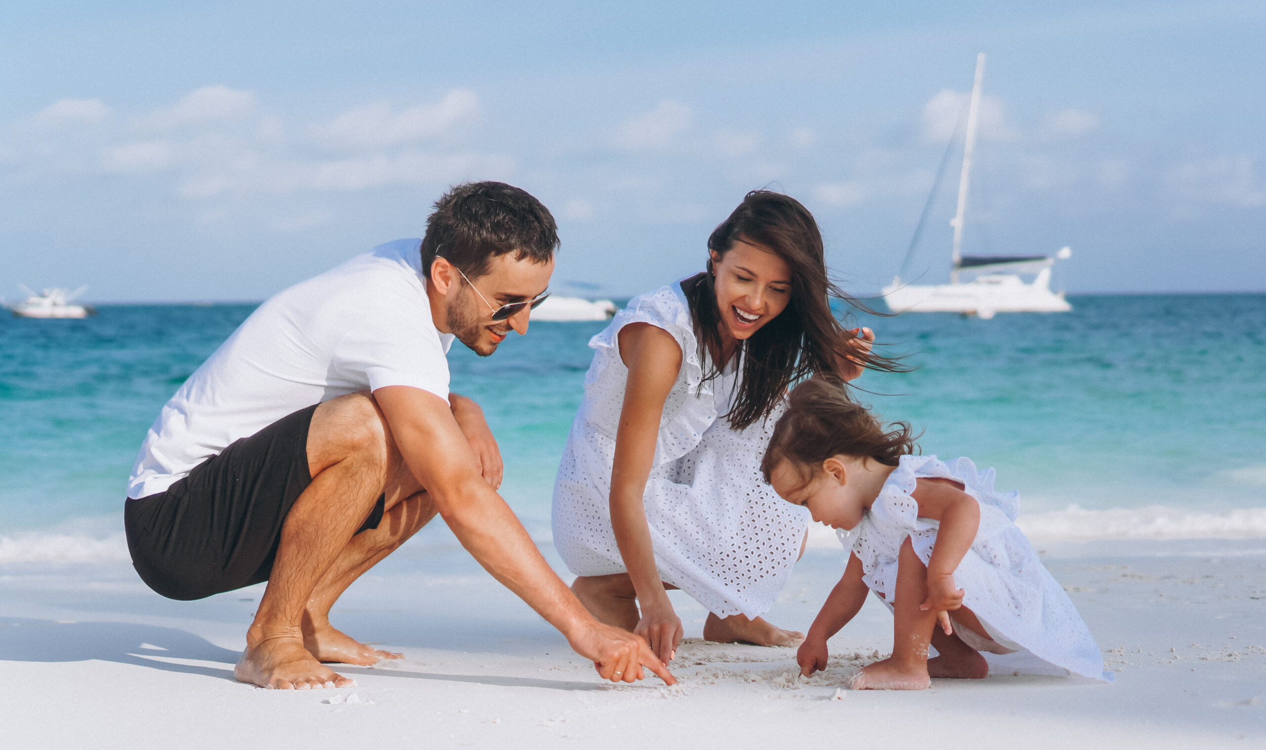 6 arsye pse duhet të bëni një pushim në plazh me familjen tuaj | Max Travel  Bileta Avioni, Pushime dhe Udhetime